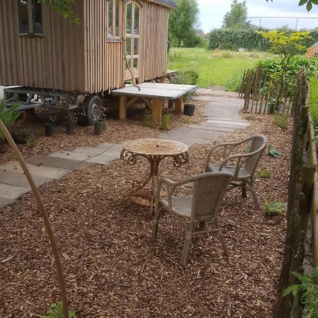 Pipowagen Overnachting Het Houten Huis Zaltbommel Eksteriør billede